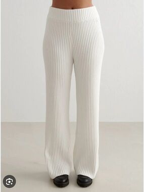 3 pieces Wide-Leg Ribbed Knit Pants in White, blue and black. Senses brand!